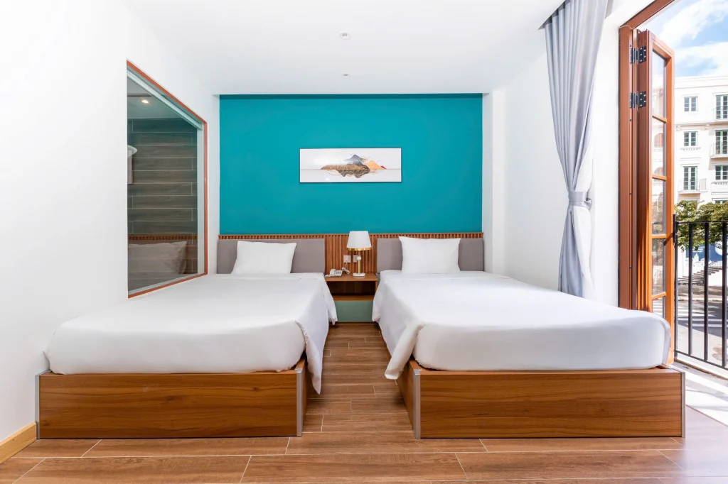 Superior Twin Balcony